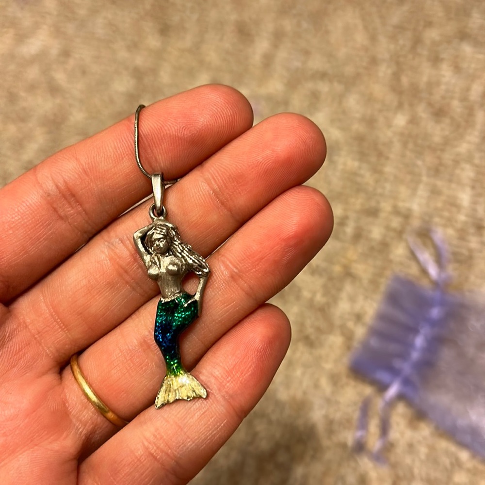 Henry’s (OC, NJ) Mermaid Necklace